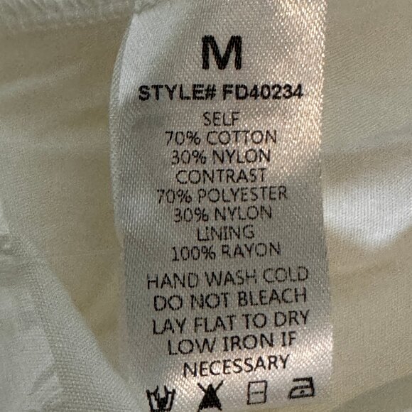 NWOT Carly Jean Los Angeles Ivory Lacy V-Neck Junie Dress Size Medium - Picture 14 of 15